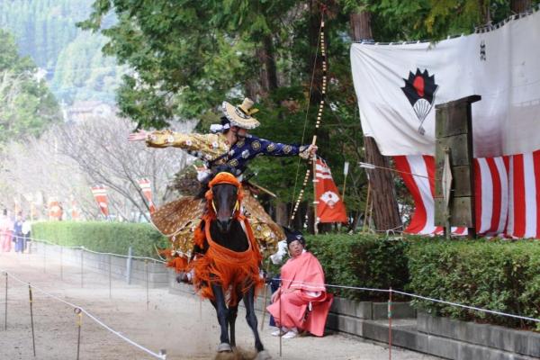 黒髪神社流鏑馬１－４.jpg