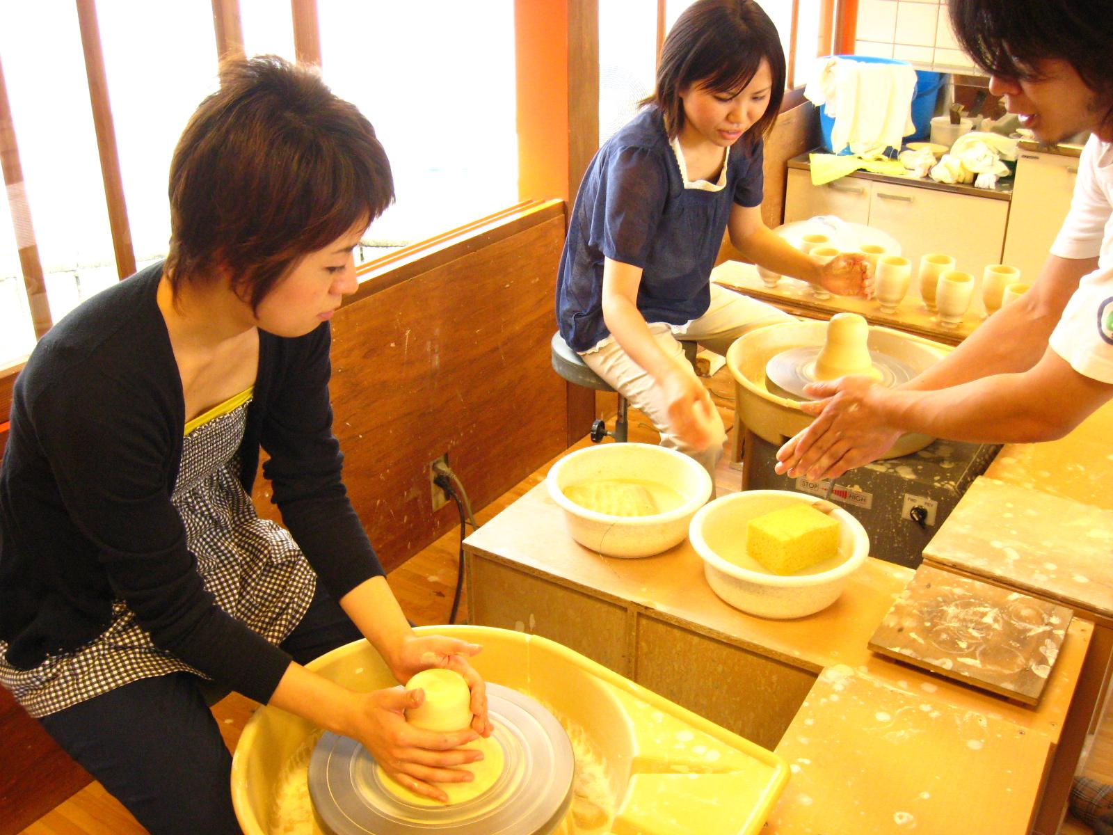 武雄温泉新館やきもの体験工房