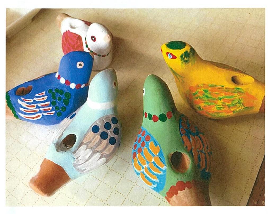 佐賀の伝統弓野人形「平和のハト笛」 絵付け体験