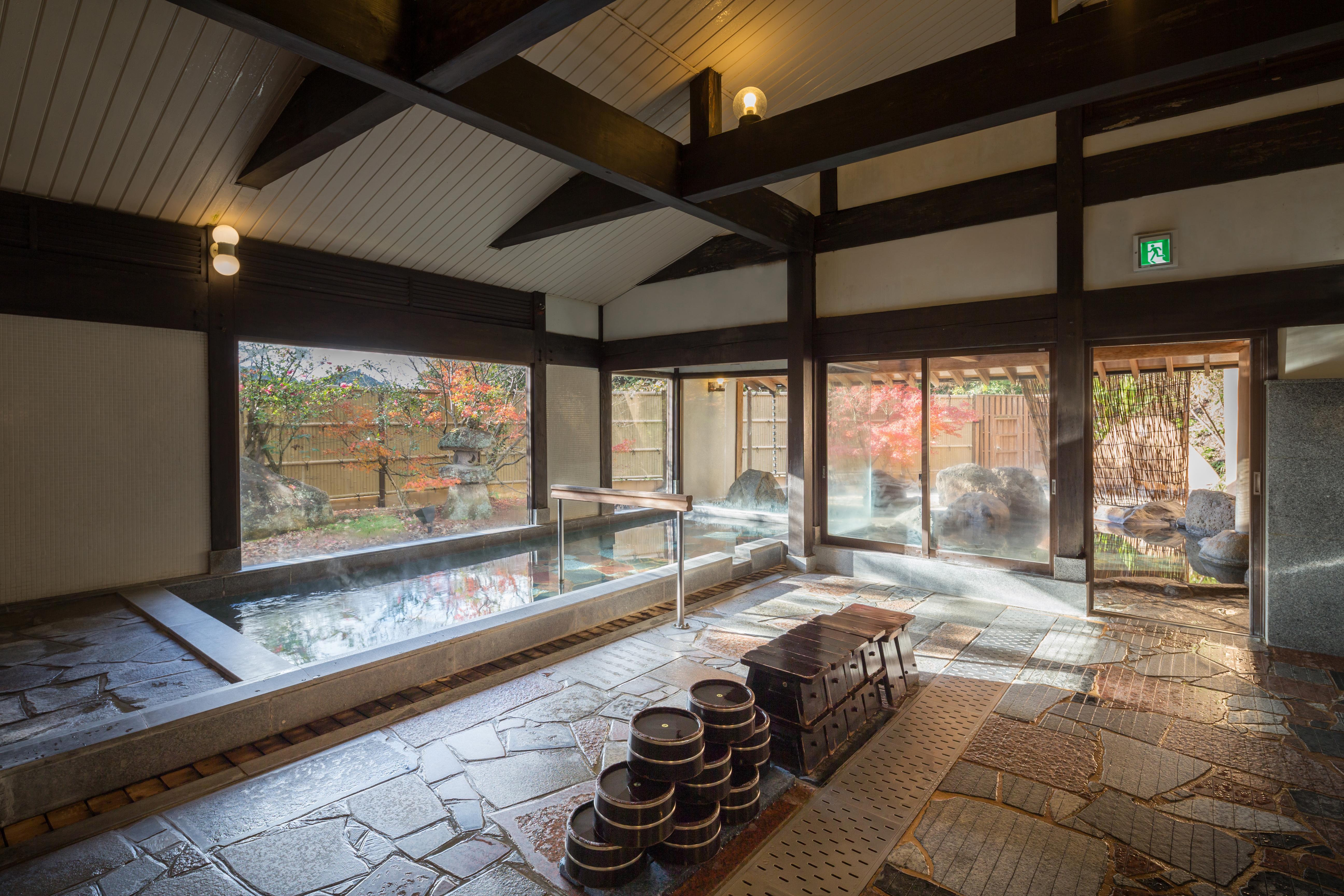 御船山楽園ホテル
