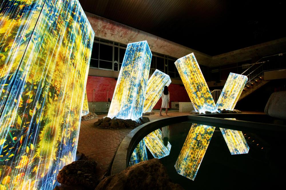 Main_Megaliths in the Bath House Ruins_night.jpg